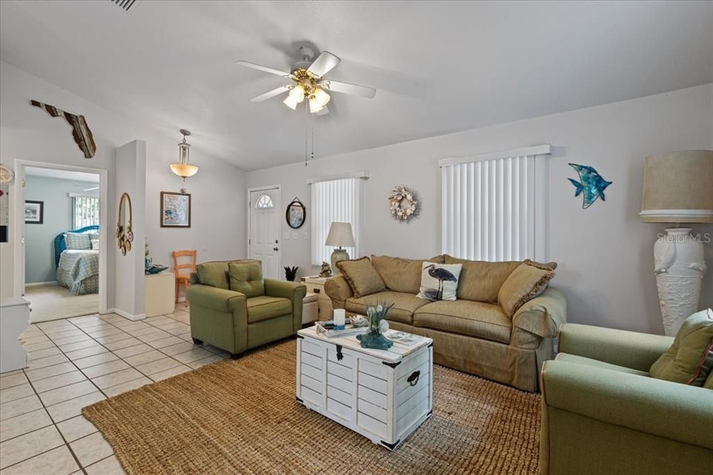 Interior, Living room, Pendant Lights