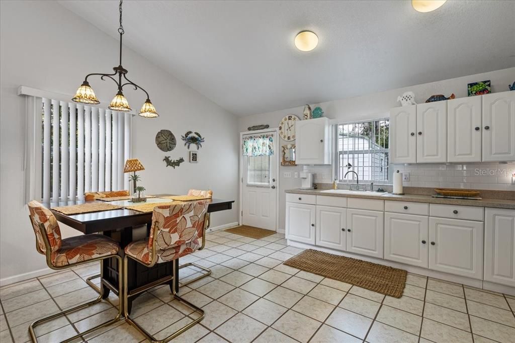 Dining room, Interior, Kitchen, Pendant Lights