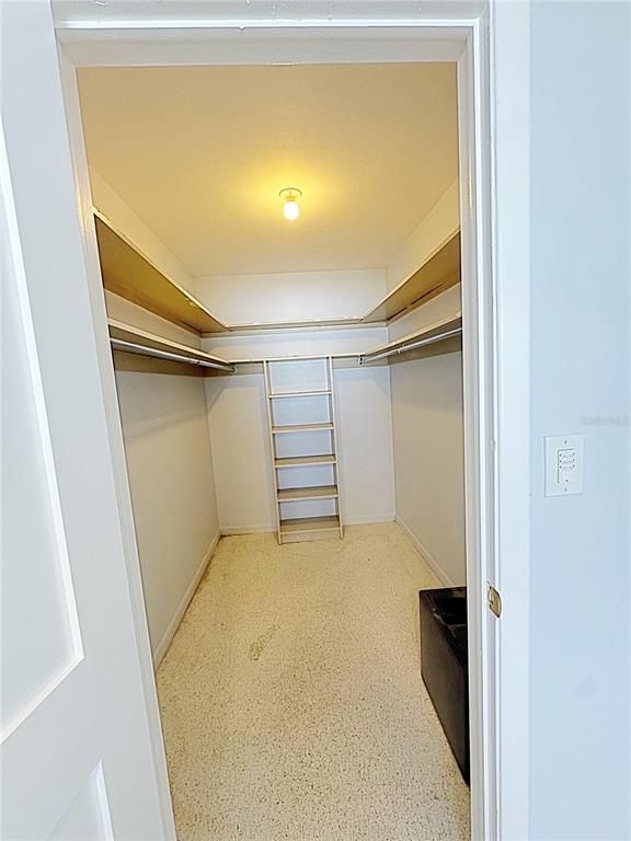 Interior, Walk-in Closets