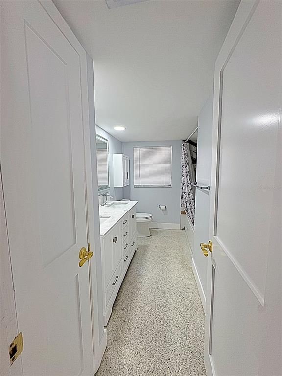 Bathroom, Interior, Recessed Lighting