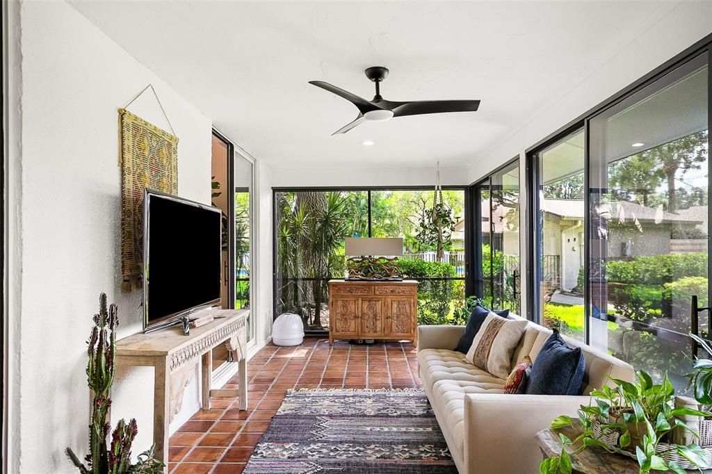 Interior, Living room, Recessed Lighting, Sun Room