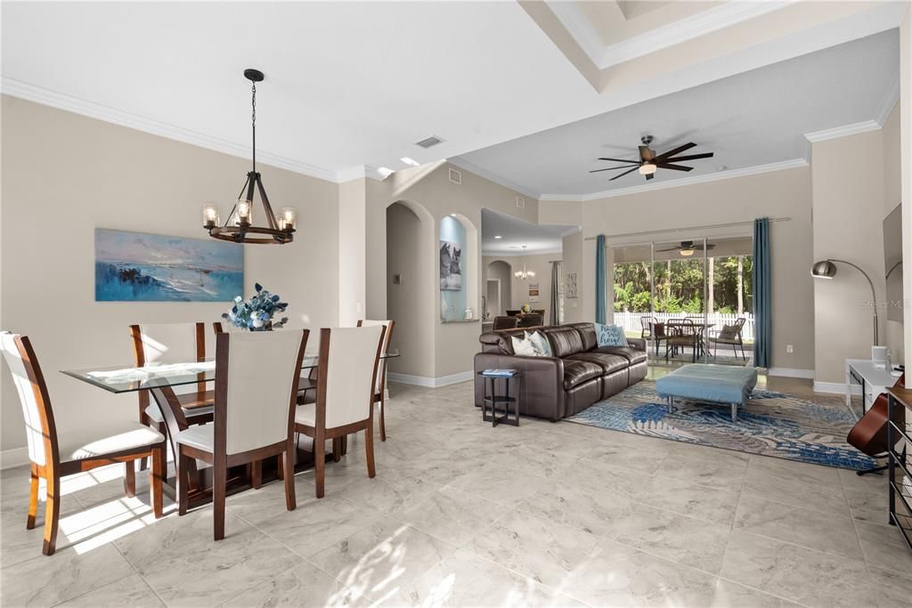 Chandelier, Dining room, Interior, Living room, Marble, Pendant Lights, Recessed Lighting