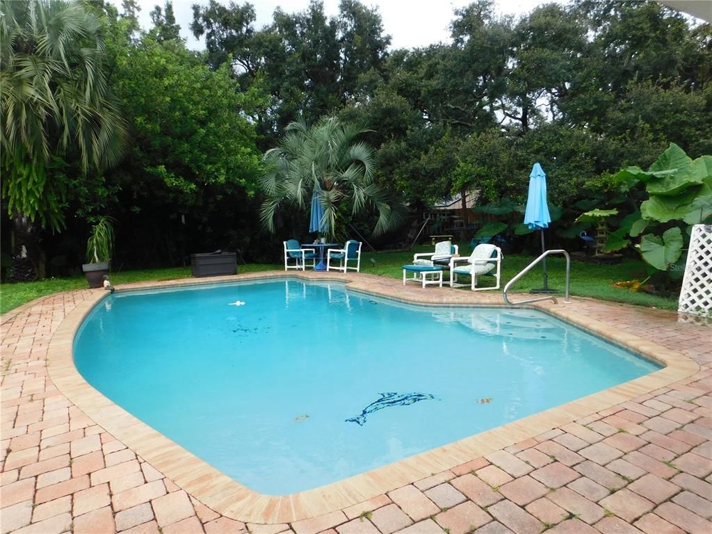 Exterior, Pool