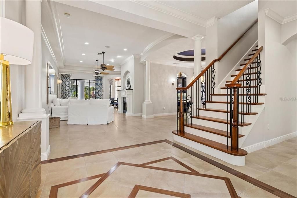 Interior, Living room, Pendant Lights, Recessed Lighting