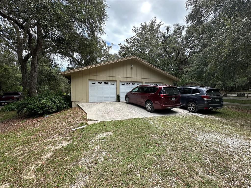 Detached Garage, Exterior