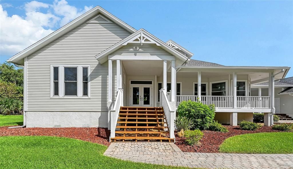 Exterior, Facade, American Craftsman