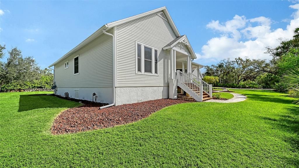 Backyard, Exterior