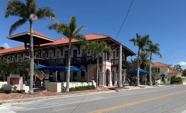 Exterior, Facade, Mediterranean