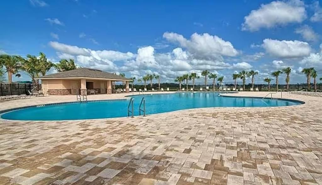Exterior, Pool