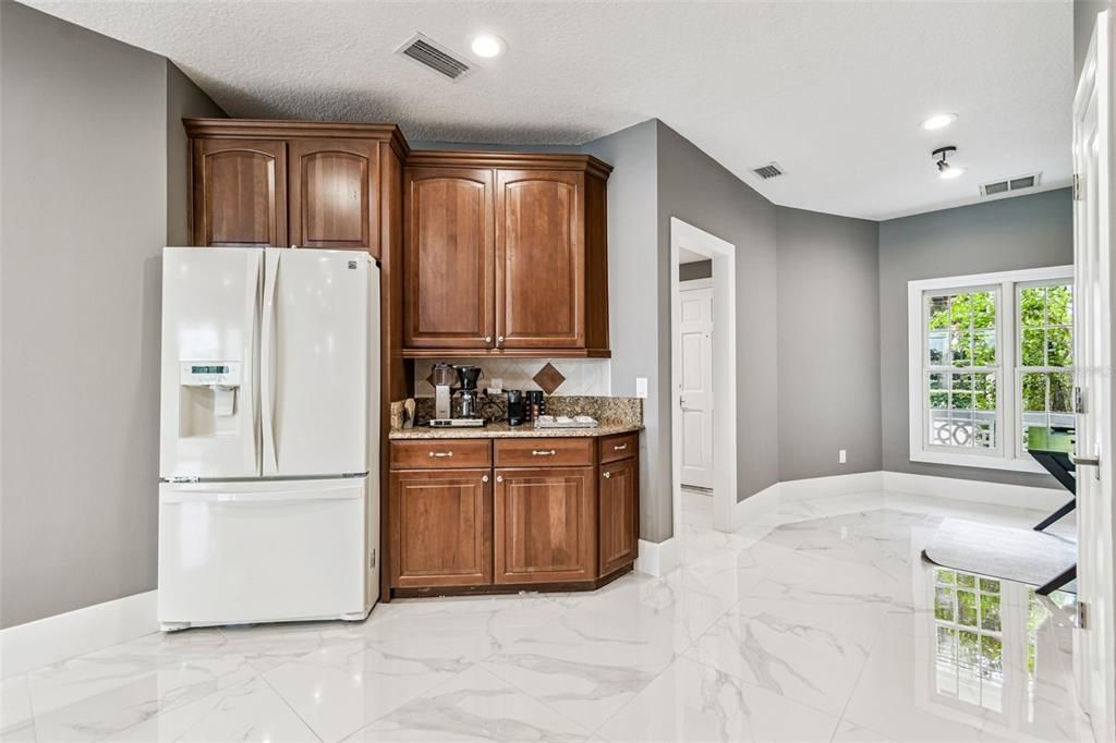 Interior, Kitchen, Marble, Recessed Lighting, Washer
