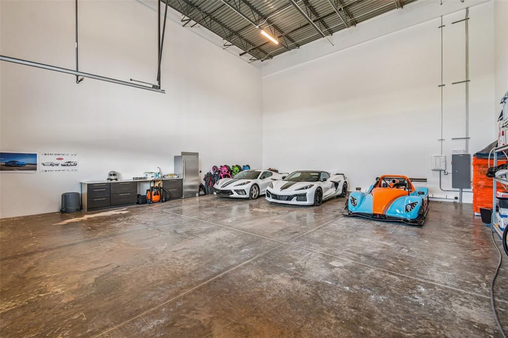 Garage, Interior