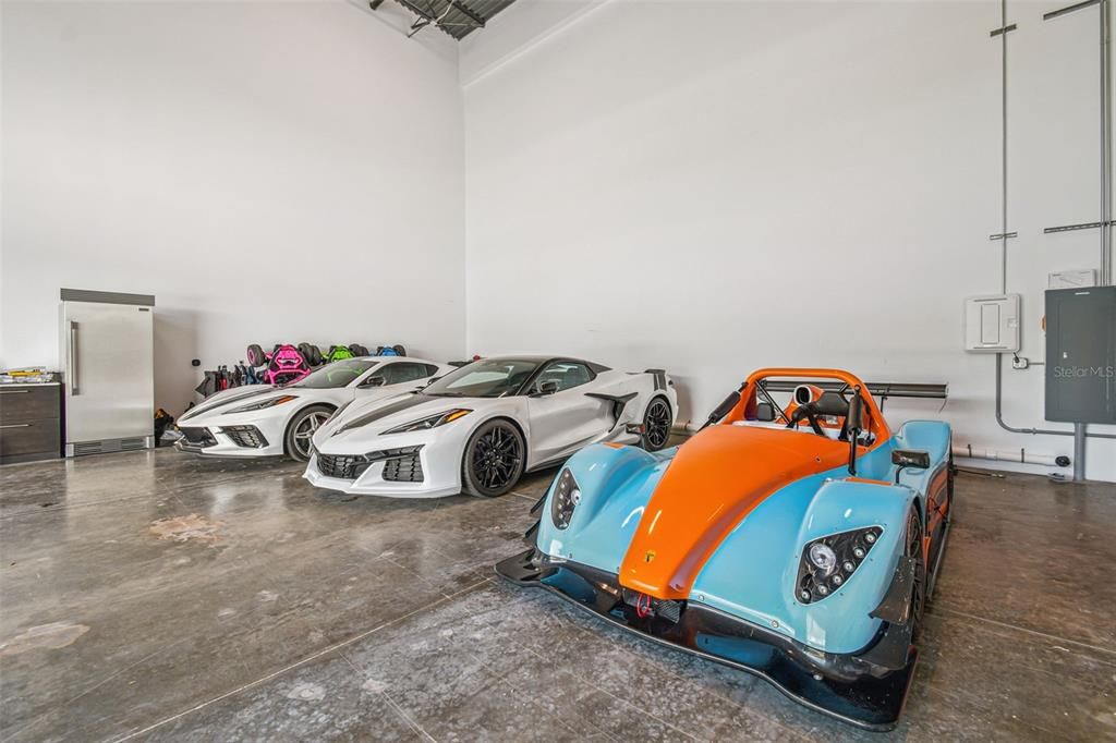 Garage, Interior