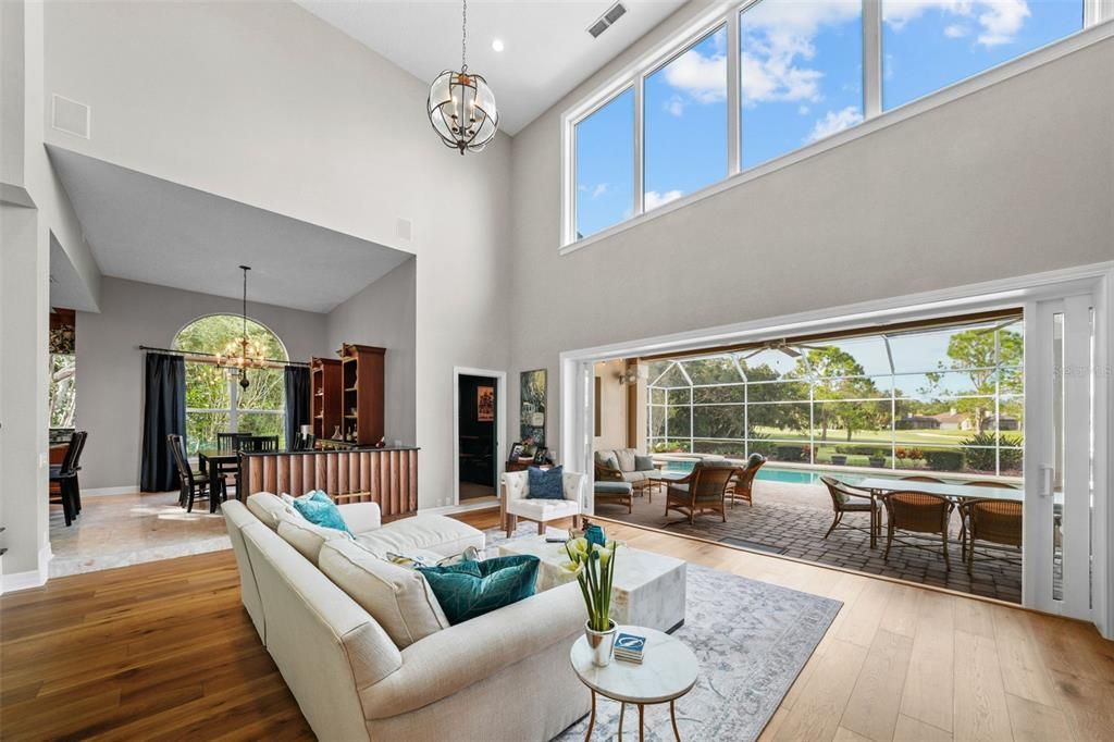 Chandelier, Dining room, Interior, Living room, Pendant Lights, Wood Texture Flooring