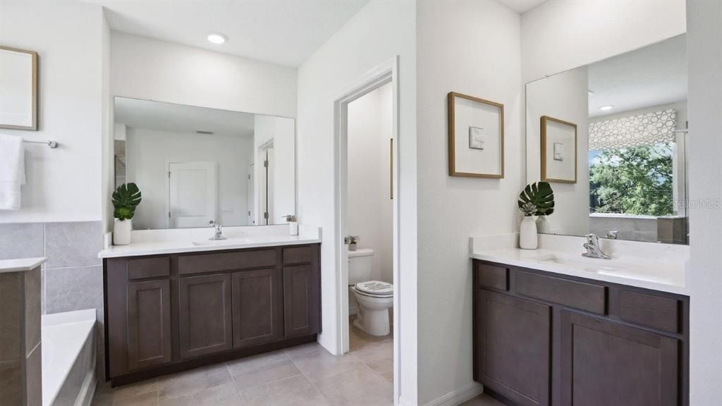 Bathroom, Dual Sink Vanities, Interior, Recessed Lighting