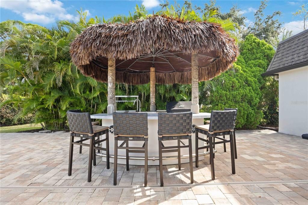 Exterior, Outdoor Kitchen
