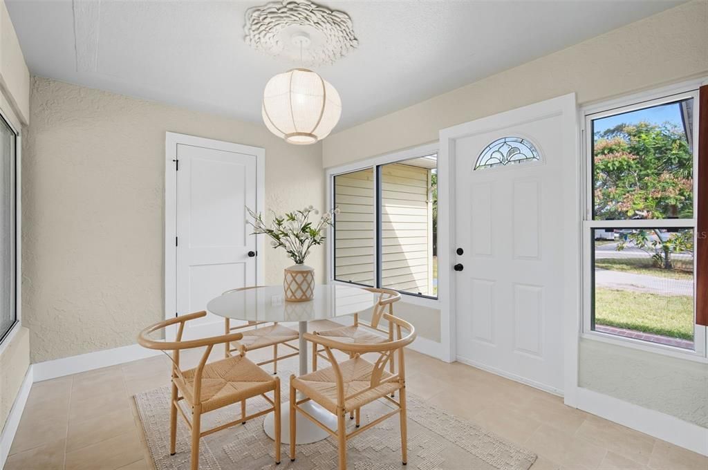 Dining room, Interior