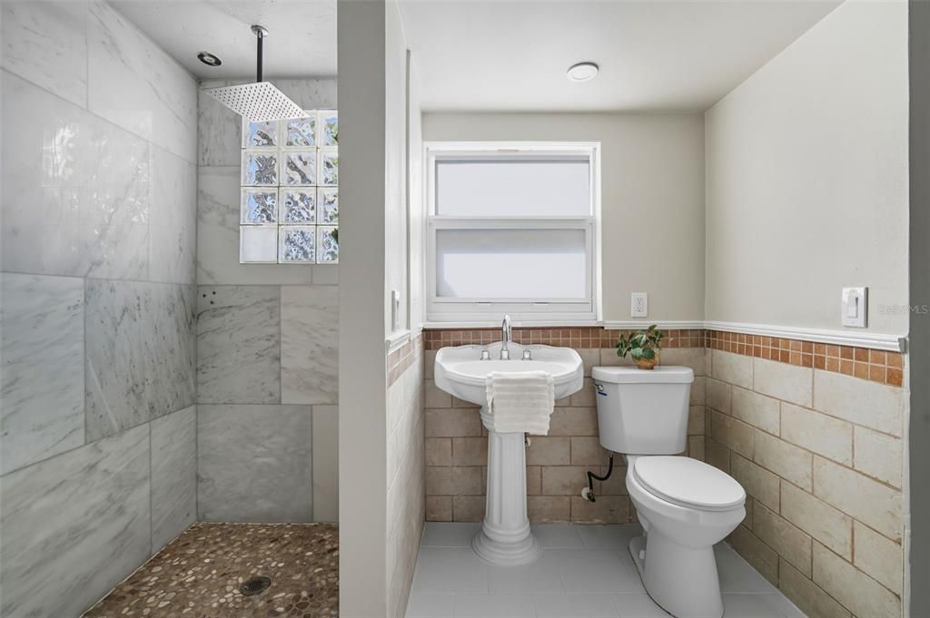 Bathroom, Interior, Marble Walls, Recessed Lighting