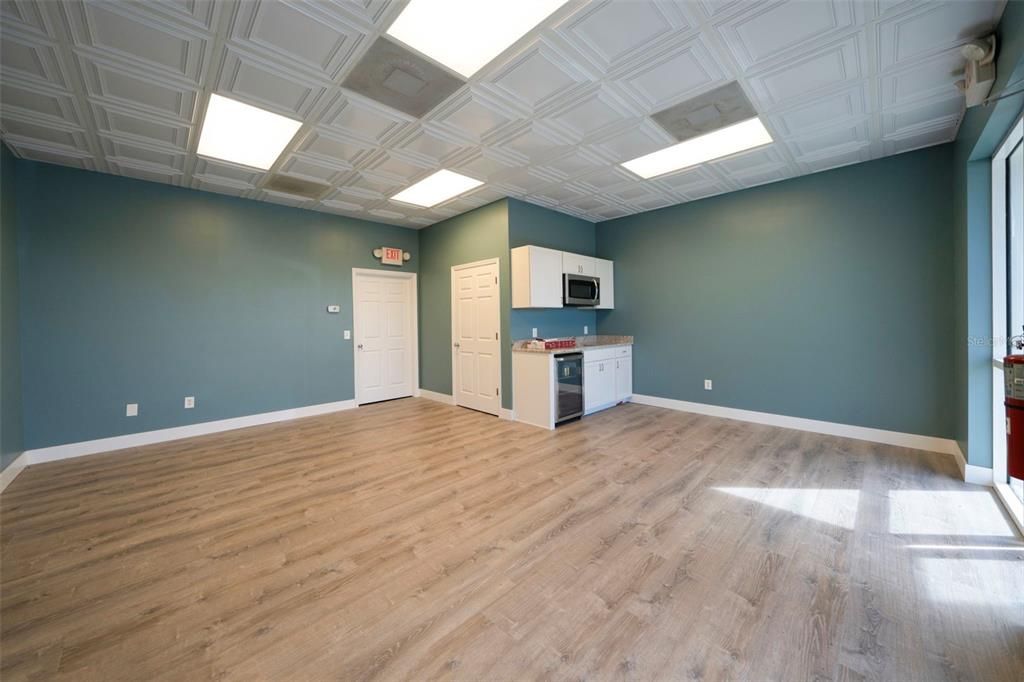 Empty room, Interior, Kitchen, Recessed Lighting, Wood Texture Flooring