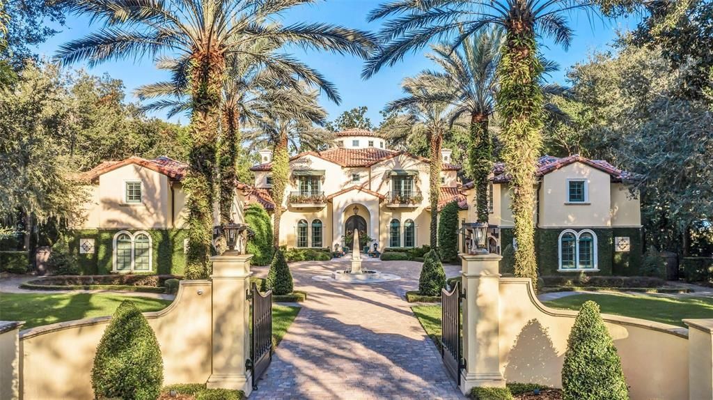 Exterior, Facade, Spanish Mediterranean