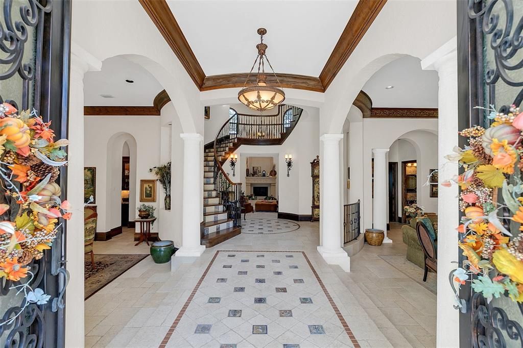 Chandelier, Interior, Pendant Lights
