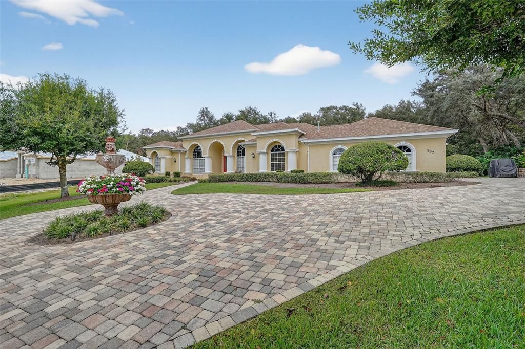 Backyard, Exterior, Facade, Ranch