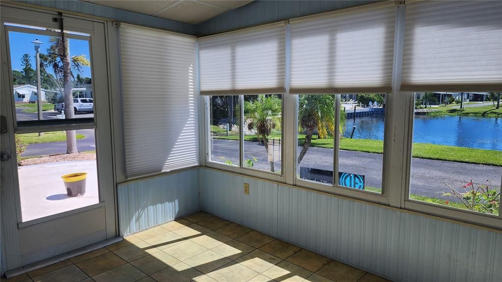 Interior, Sun Room, Water
