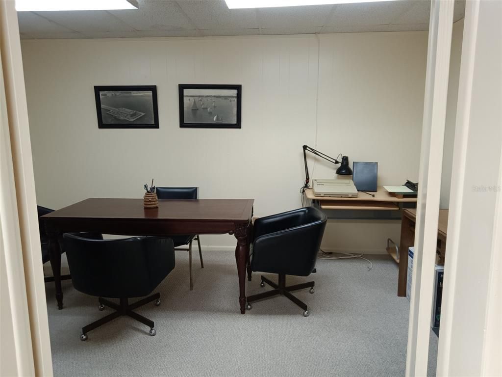 Home Office, Interior