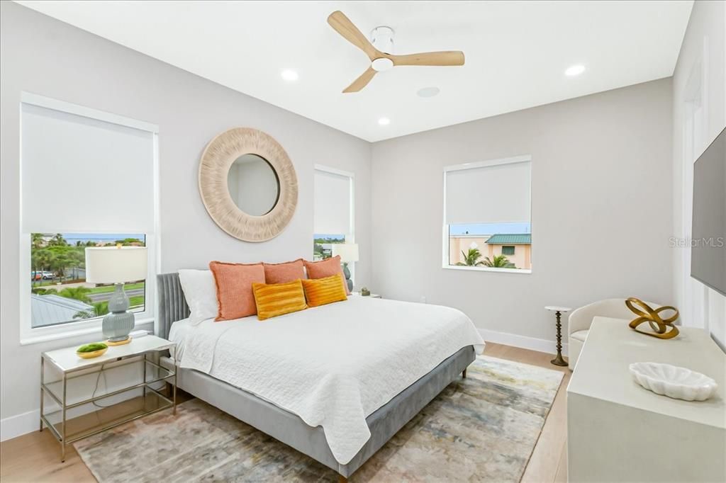 Bedroom, Interior, Recessed Lighting, Water, Wood Texture Flooring