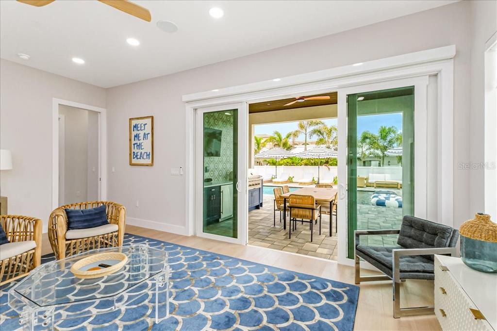 Dining room, Interior, Recessed Lighting