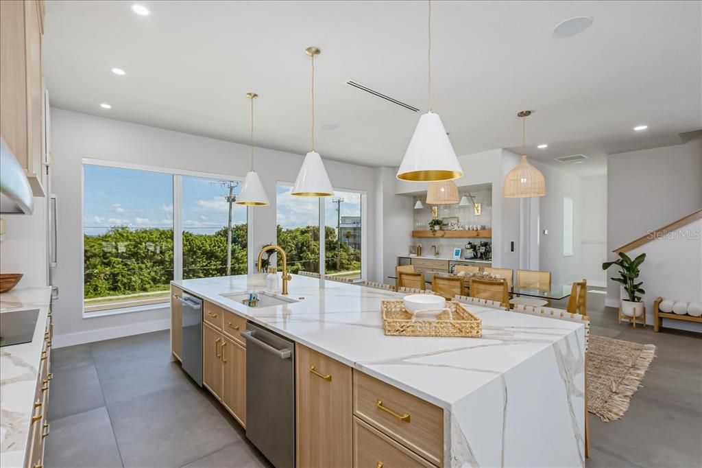 Dining room, Interior, Kitchen, Pendant Lights, Recessed Lighting, Stainless Steel Appliances