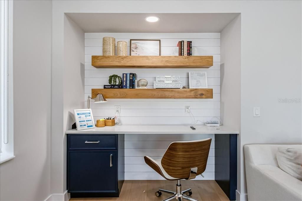Home Office, Interior, Recessed Lighting, Wood Texture Flooring