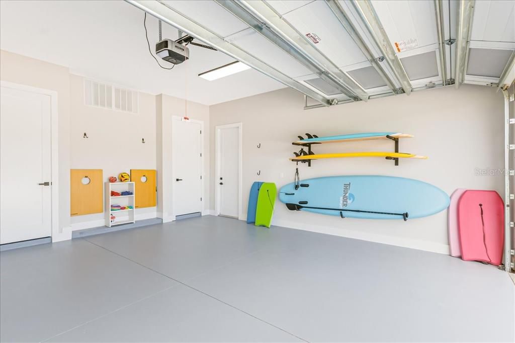 Garage, Interior