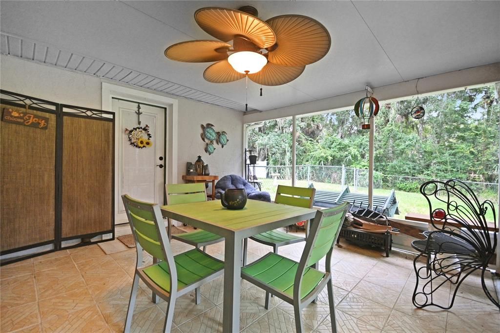 Dining room, Interior