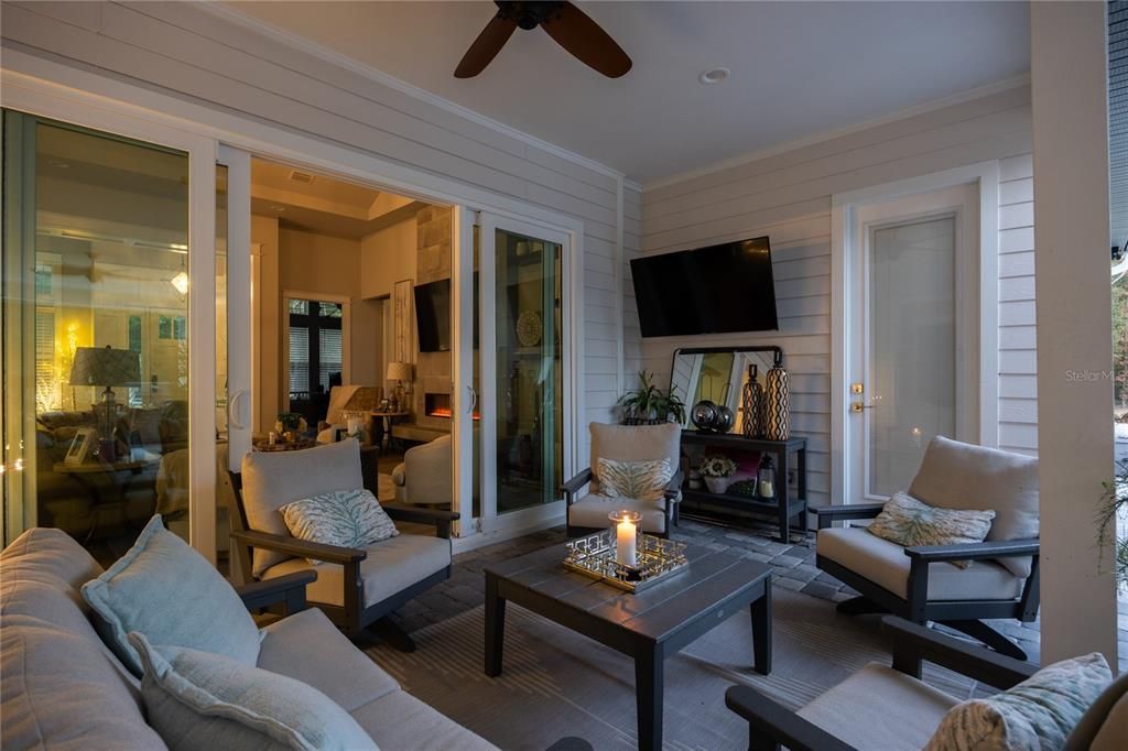 Fireplace, Interior, Living room, Recessed Lighting