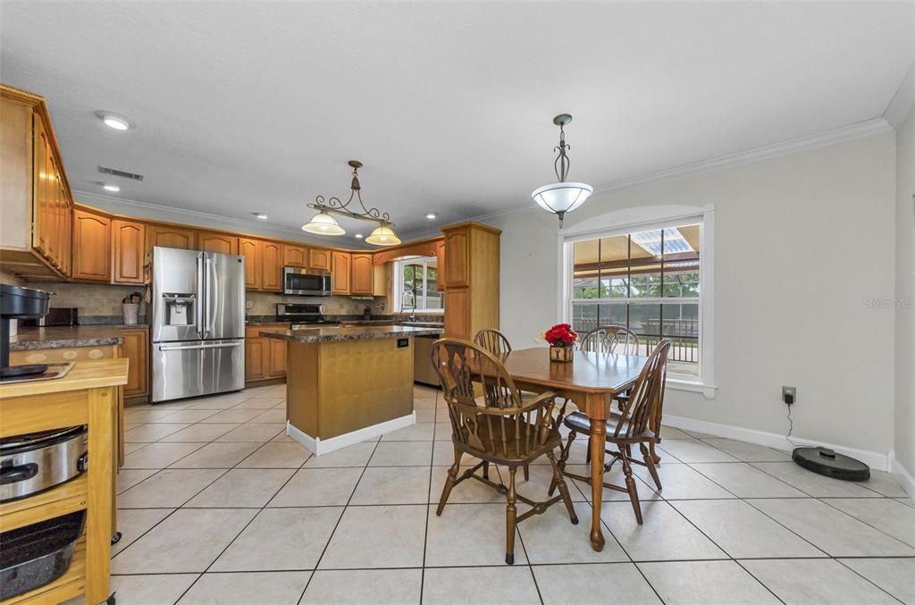 Dining room, Interior, Kitchen, Pendant Lights, Recessed Lighting, Stainless Steel Appliances