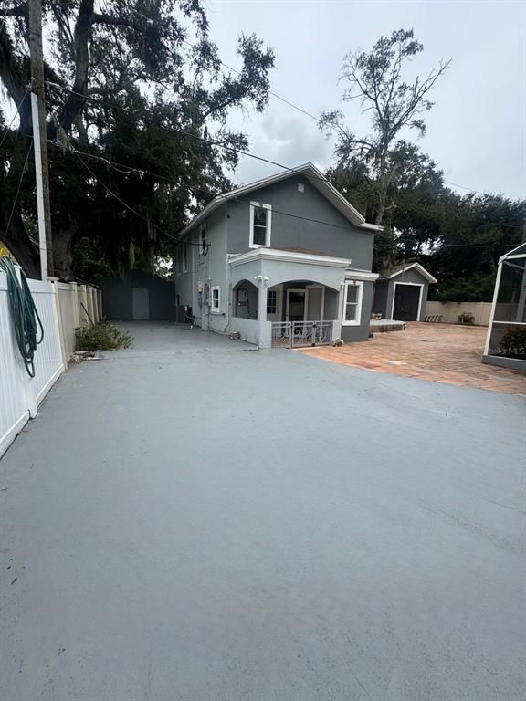 Backyard, Exterior