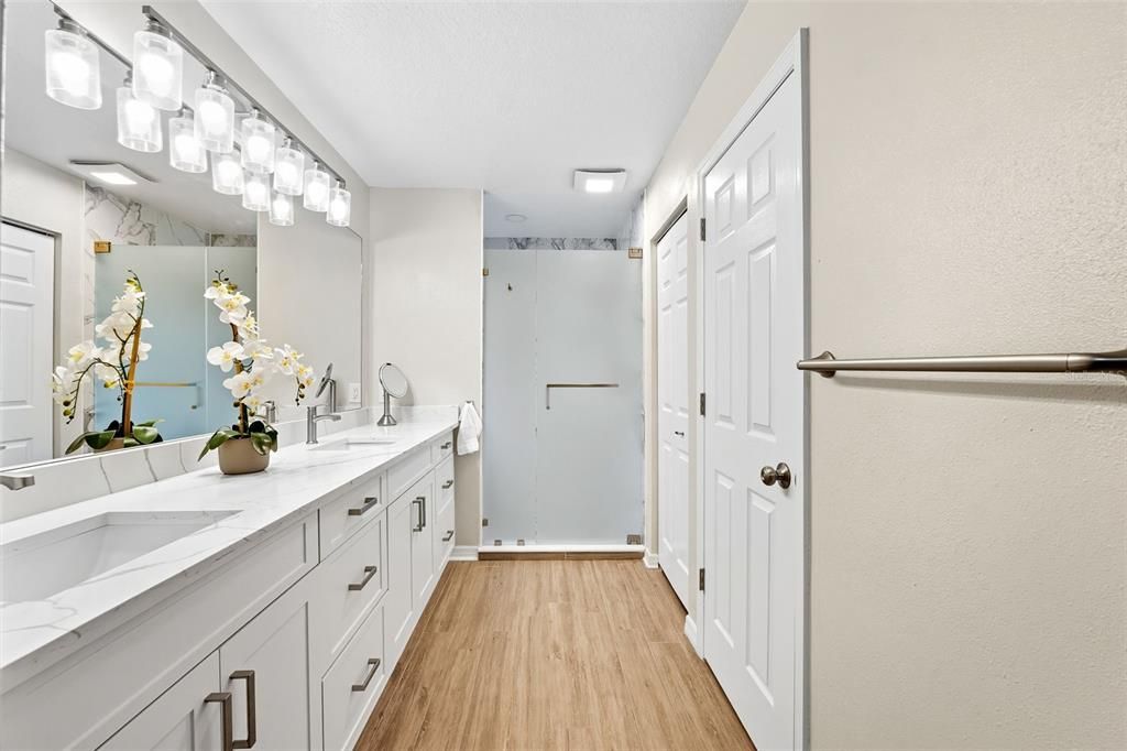 Bathroom, Dual Sink Vanities, Interior, Wood Texture Flooring