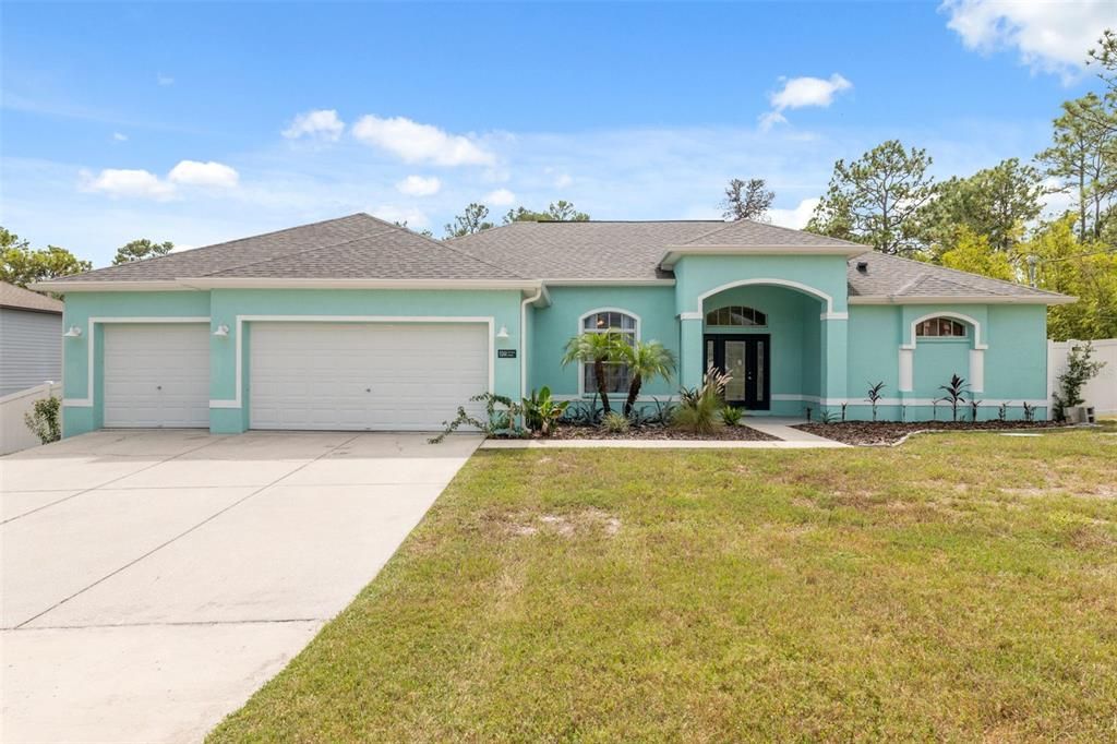 Attached, Backyard, Exterior, Facade, Ranch