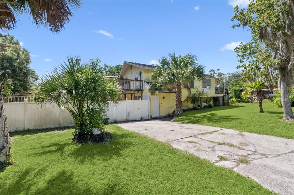 Backyard, Exterior