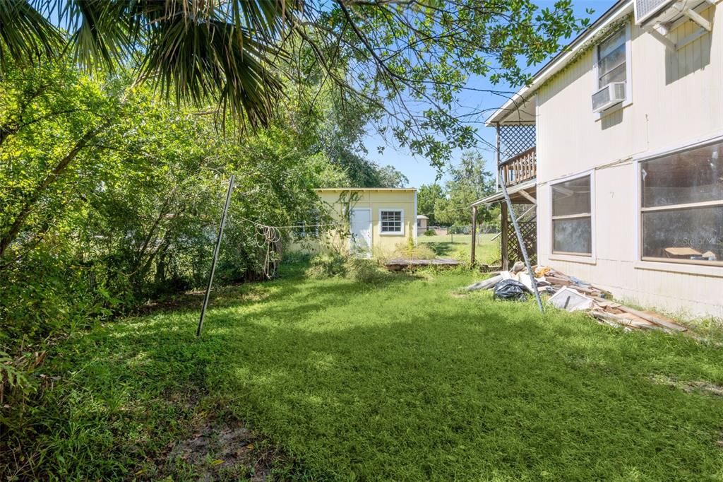 Backyard, Exterior