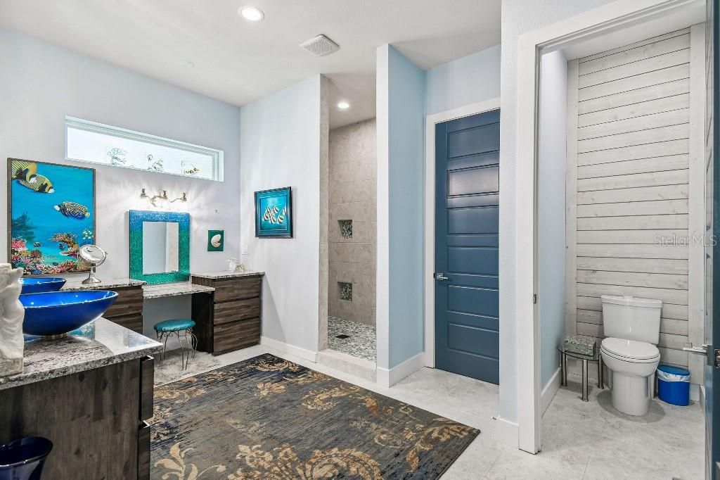 Bathroom, Interior, Recessed Lighting