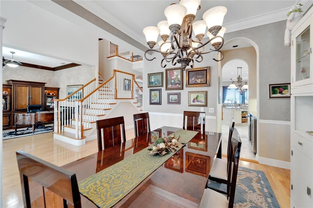 Chandelier, Dining room, Interior, Piano, Wood Texture Flooring