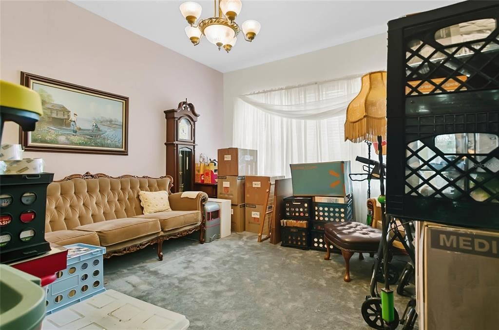 Chandelier, Interior