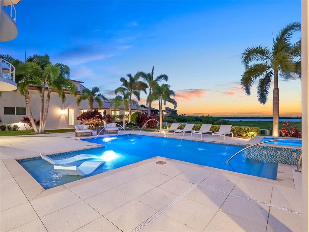 Exterior, Pool, Water