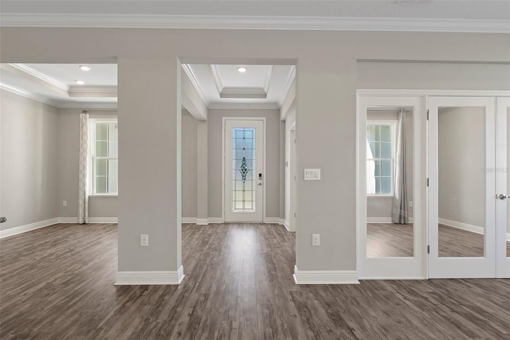 Empty room, Interior, Recessed Lighting, Wood Texture Flooring