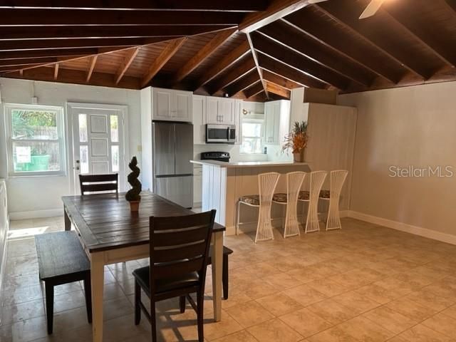 Dining room, Interior, Kitchen, Stainless Steel Appliances, Wooden Beams, Wooden Ceilings