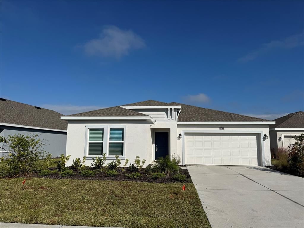 Attached, Exterior, Facade, Ranch