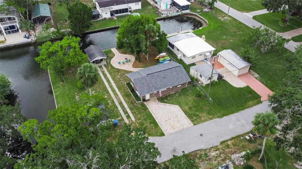Exterior, Drone