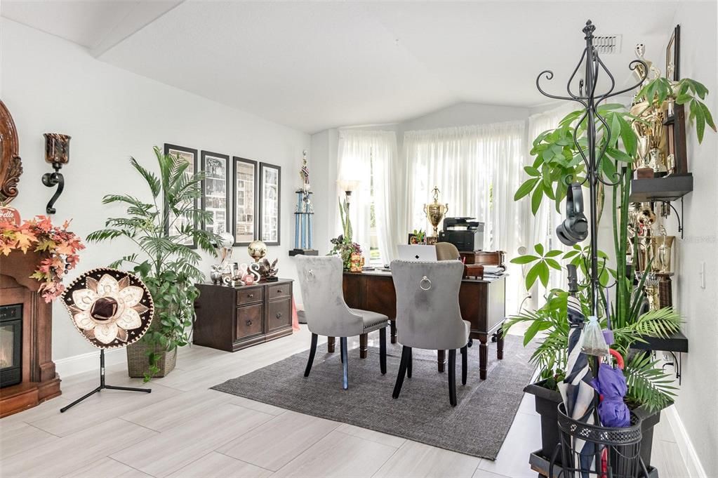 Dining room, Interior