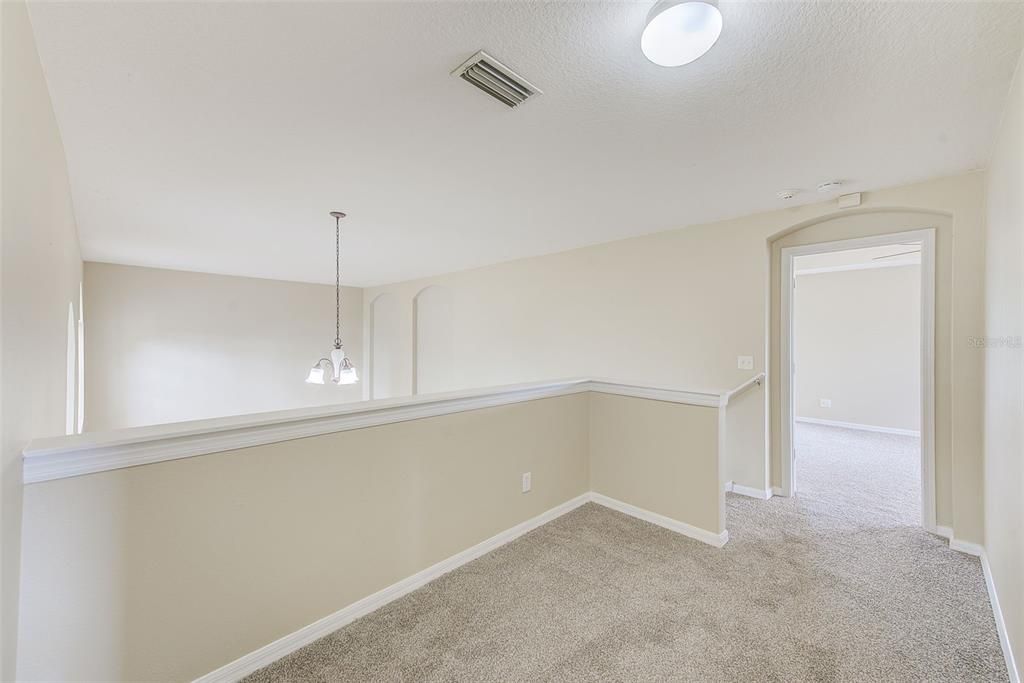Empty room, Interior, Pendant Lights